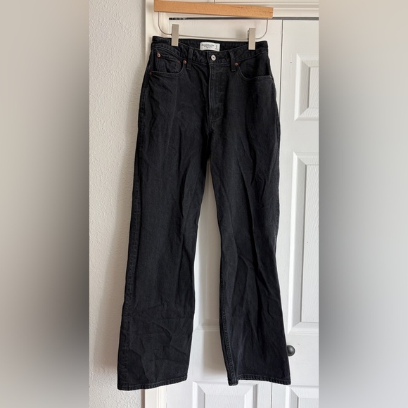 Abercrombie & Fitch CURVE LOVE The 90s Relaxed Jean High Rise - Picture 5 of 8